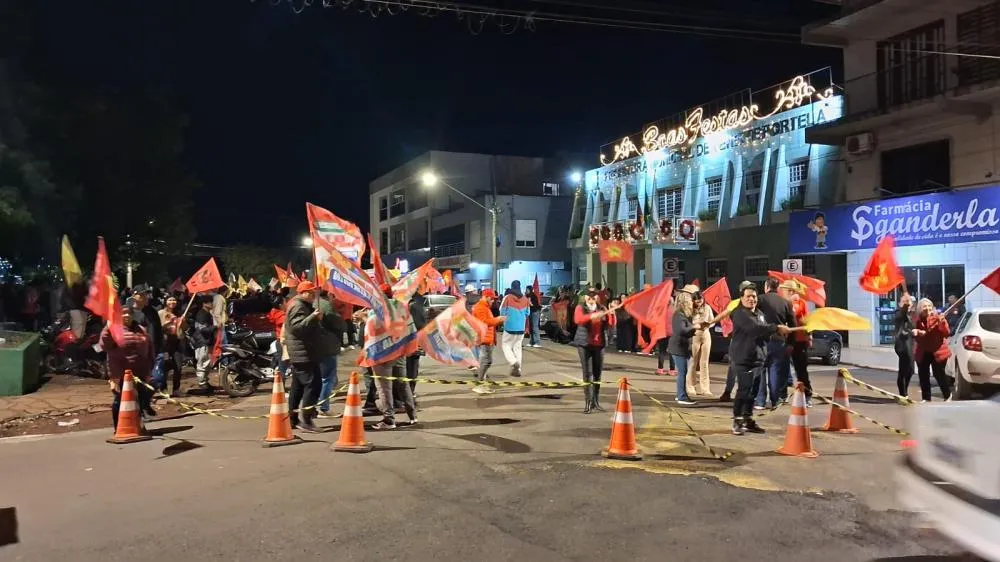 Vitória de Lula mobiliza militância do PT e reúne apoiadores em Tenente Portela