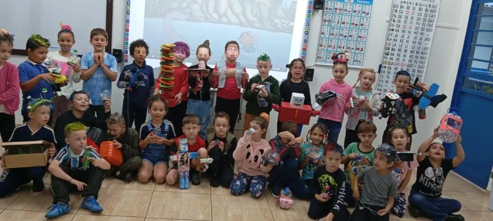 Atividades de conscientização ambiental e incentivo à leitura são realizadas pelas turmas do 1º Ano da EMEF Salto Grande 