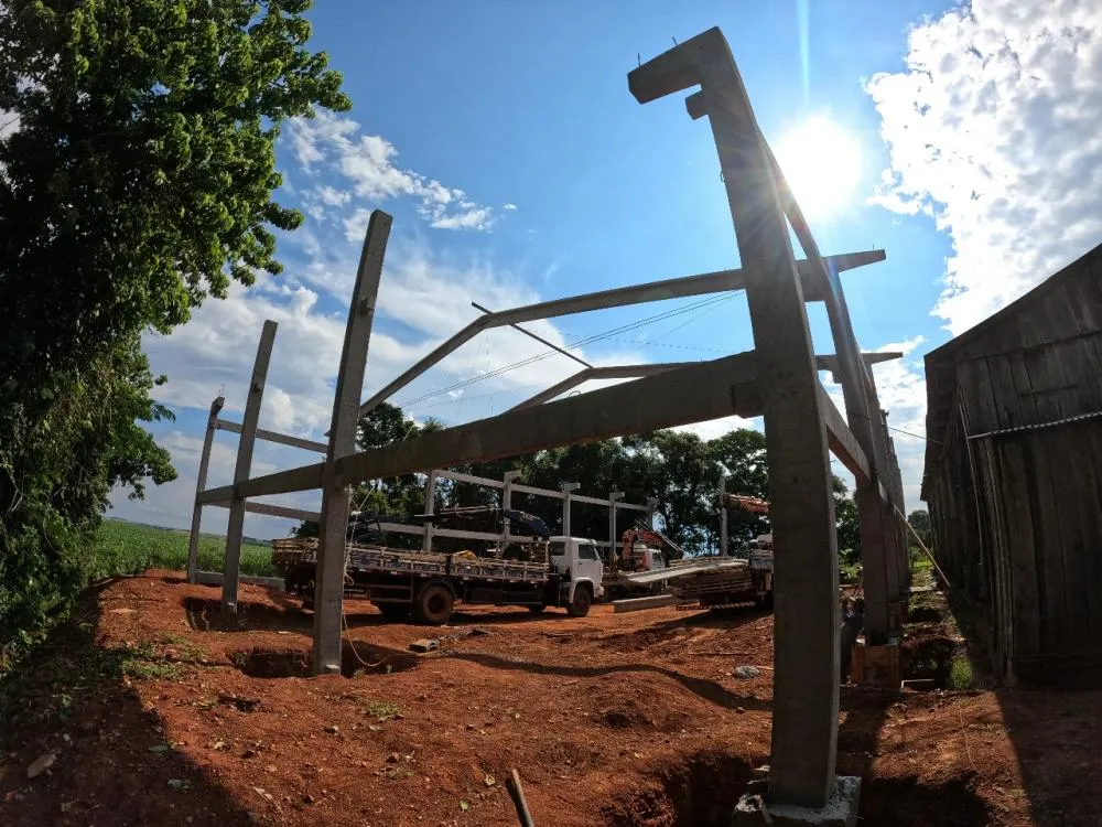  Prefeito Rosemar Sala acompanha o andamento das obras do Ginásio Esportivo em Alto Alegre