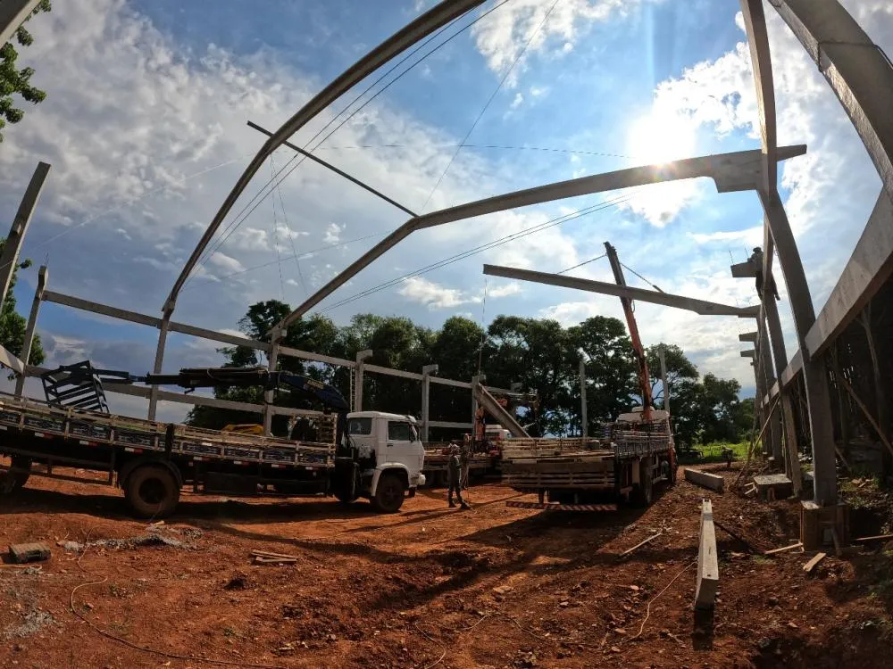  Prefeito Rosemar Sala acompanha o andamento das obras do Ginásio Esportivo em Alto Alegre