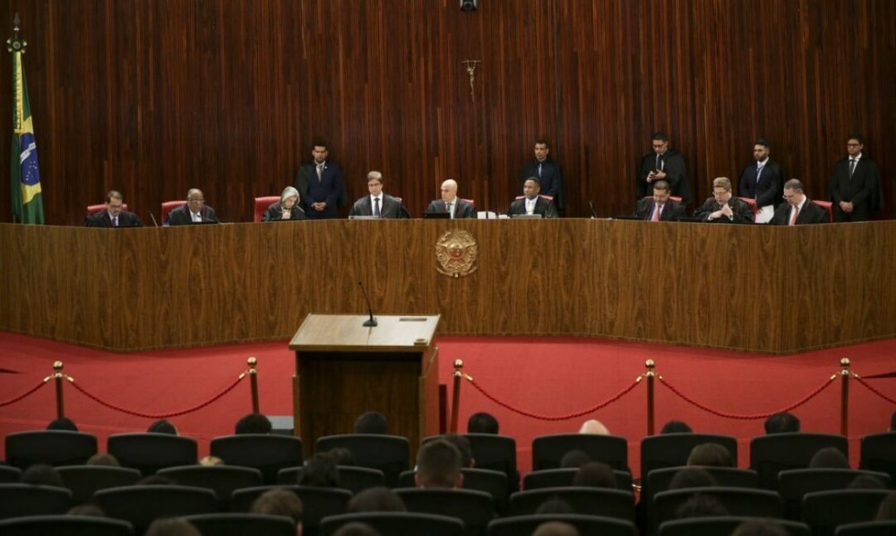 TSE realiza sessão plenária para julgamento da ação que pede inelegibilidade de Jair Bolsonaro e de Walter Braga Netto. (Foto: Marcelo Camargo/Agência Brasil)