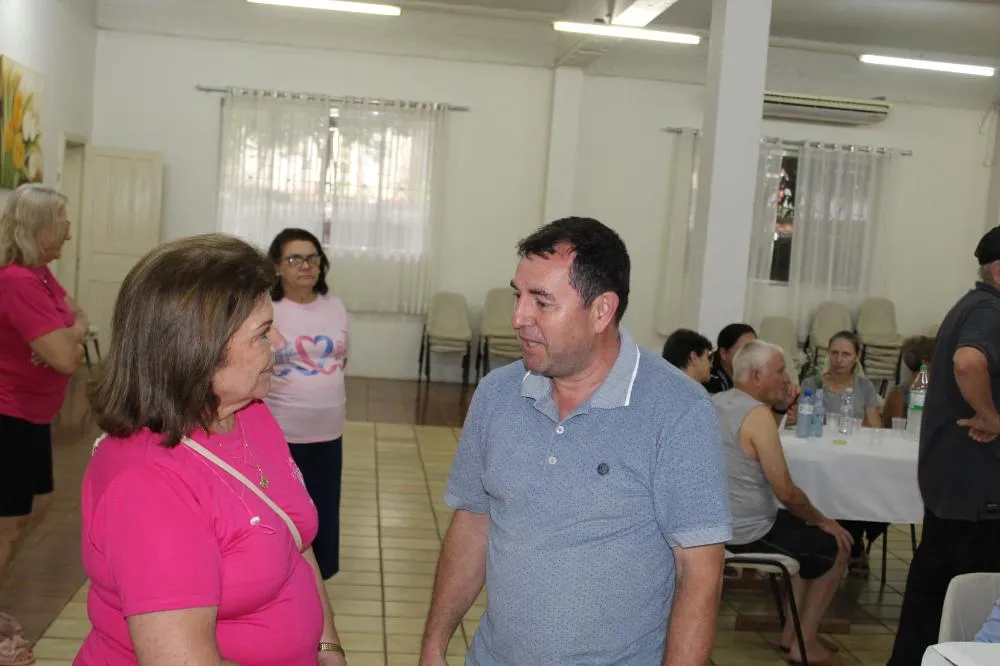 Liga Feminina de Combate ao Câncer confraterniza com seus assistidos