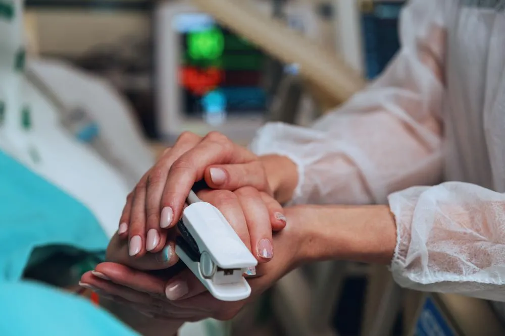 Cenas utilizadas na campanha reforçam o cuidado humanizado do Hospital Unimed, que valoriza a vida / Foto: Divulgação