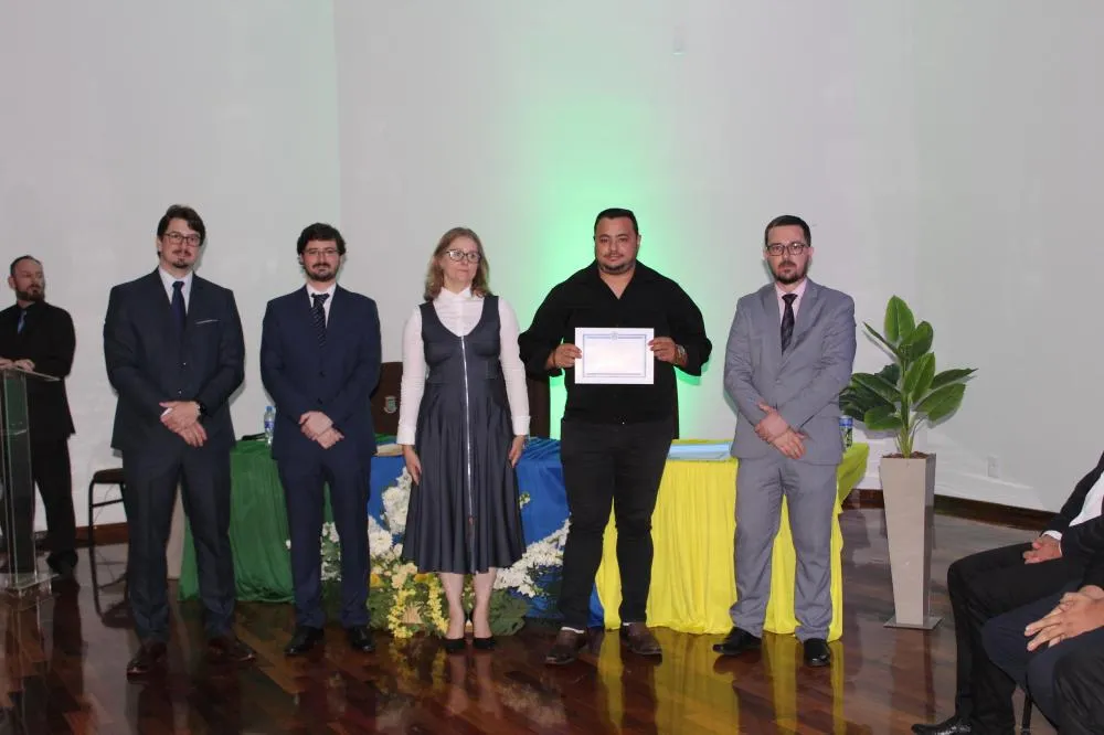 Confira as fotos da diplomação do prefeito e vereadores de Vista Gaúcha