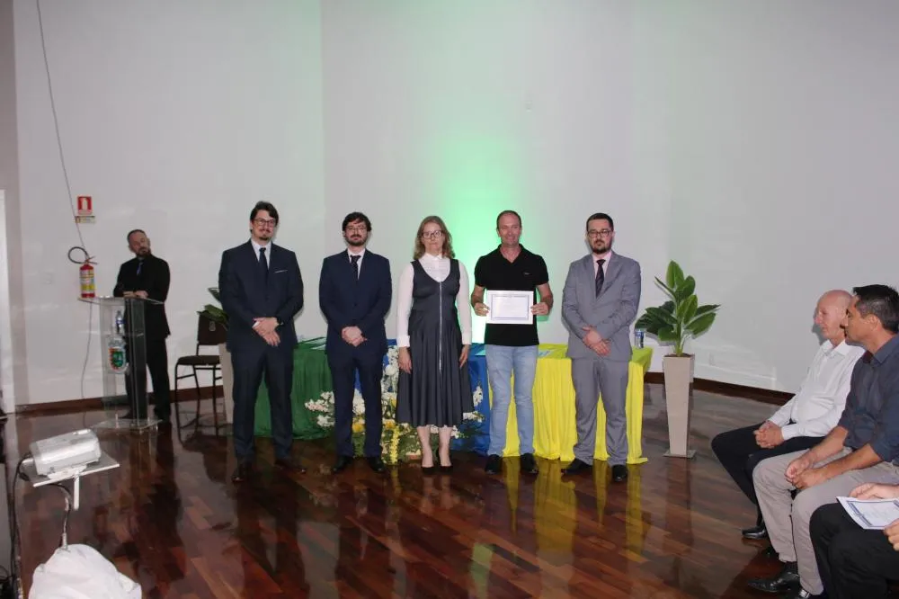 Confira as fotos da diplomação do prefeito e vereadores de Derrubadas