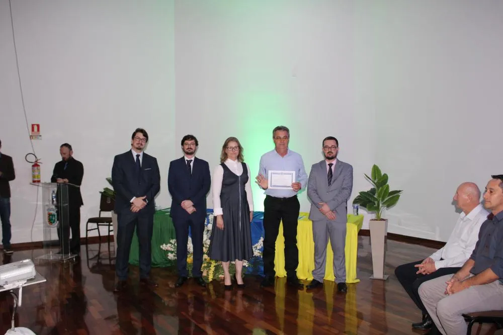 Confira as fotos da diplomação do prefeito e vereadores de Derrubadas
