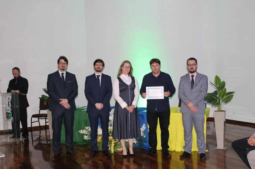 Confira as fotos da diplomação do prefeito e vereadores de Derrubadas