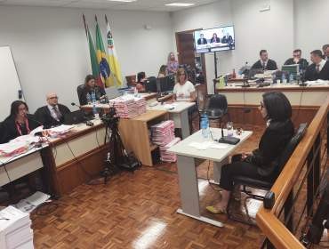 Julgamento está no seu segundo dia e é realizado no Salão do Júri da Comarca de Três Passos Créditos: Márcio Daudt - DICOM/TJRS