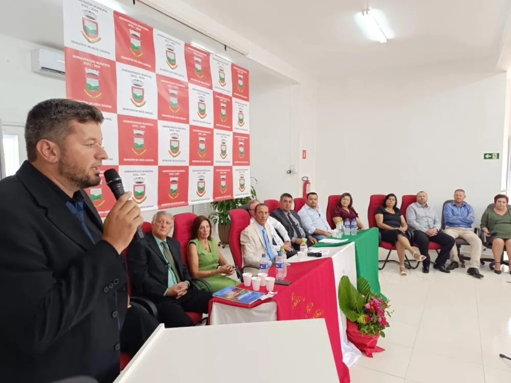 Posse de vereadores, prefeito e vice-prefeito marca o 1º dia de 2025