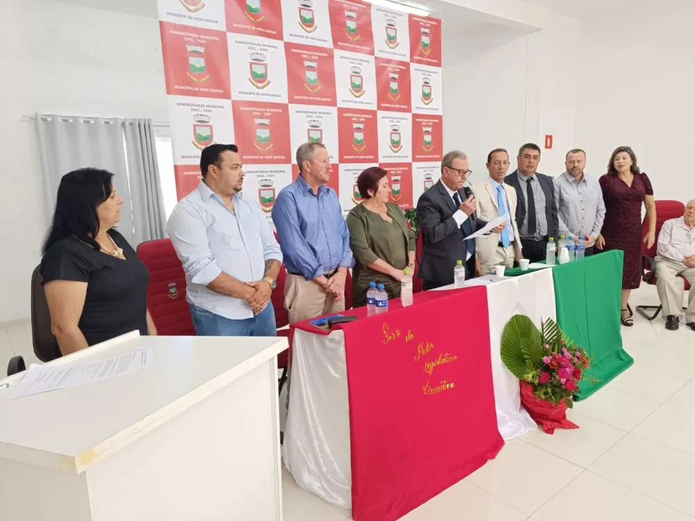 Posse de vereadores, prefeito e vice-prefeito marca o 1º dia de 2025