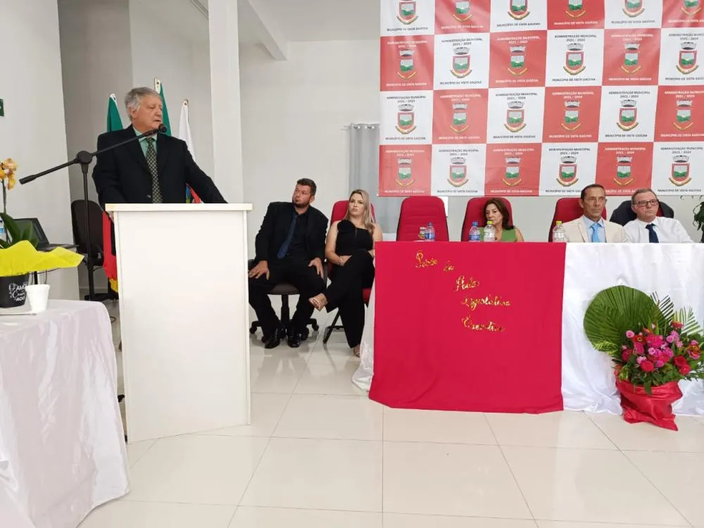 Posse de vereadores, prefeito e vice-prefeito marca o 1º dia de 2025