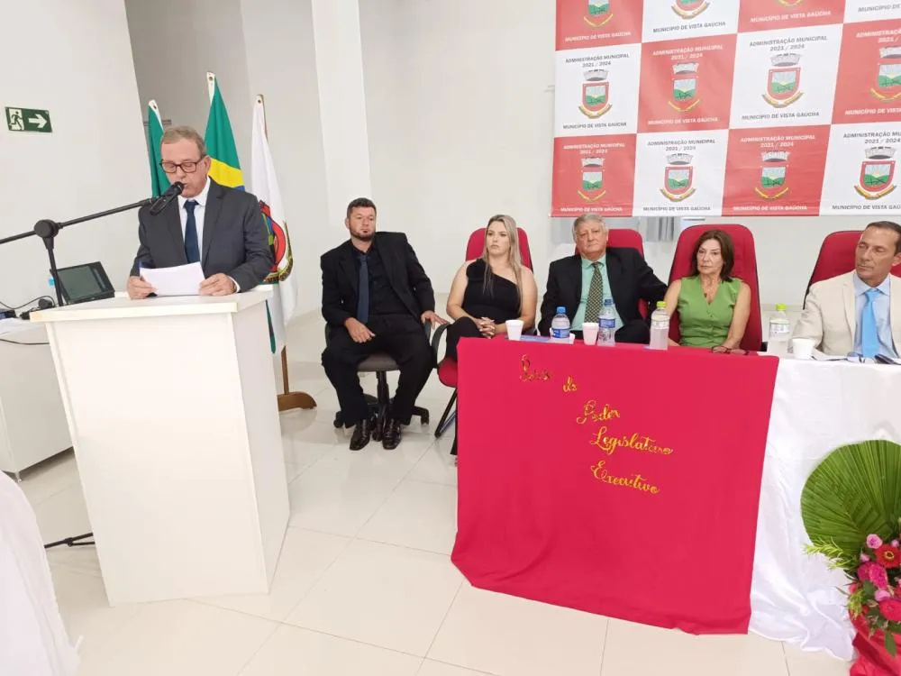 Posse de vereadores, prefeito e vice-prefeito marca o 1º dia de 2025