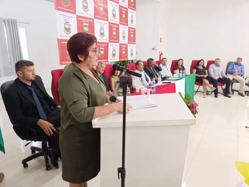 Posse de vereadores, prefeito e vice-prefeito marca o 1º dia de 2025