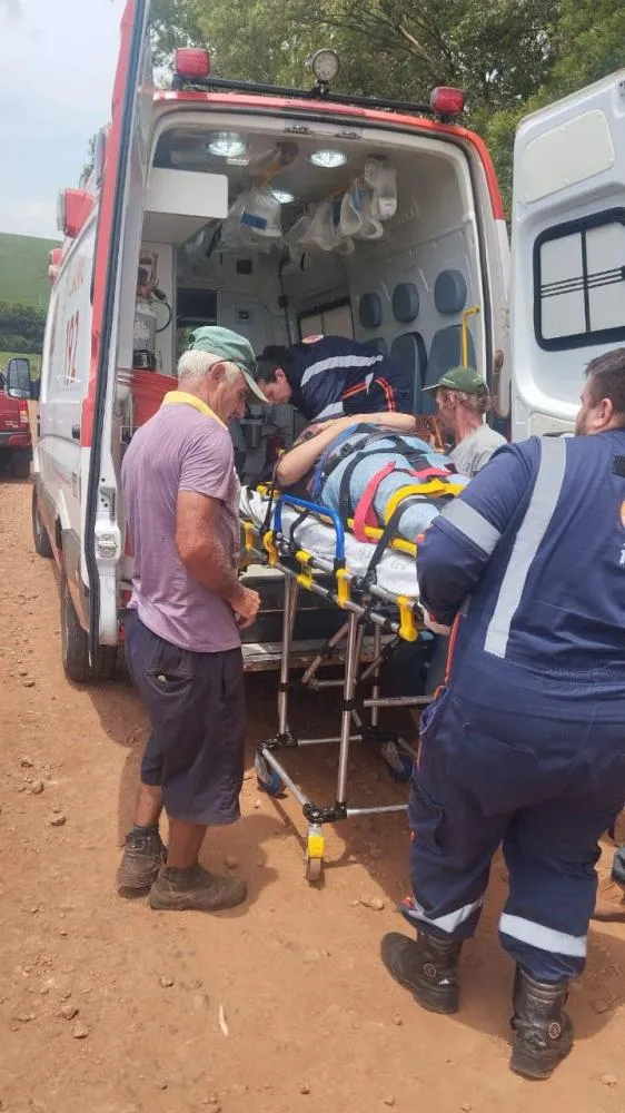 Acidente em estrada vicinal deixa uma pessoa ferida