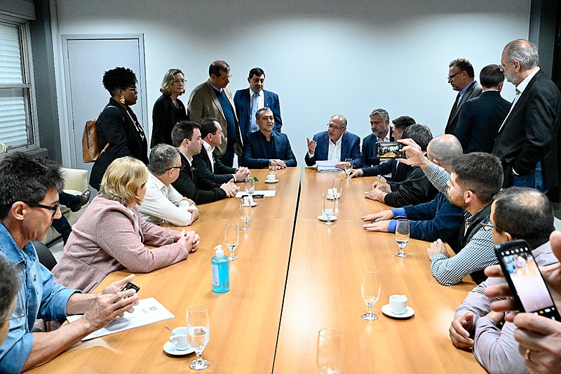 Cooperativas, movimentos e entidades da agricultura familiar tiveram um encontro com Geraldo Alckmin. Foto: Cadu Gomes