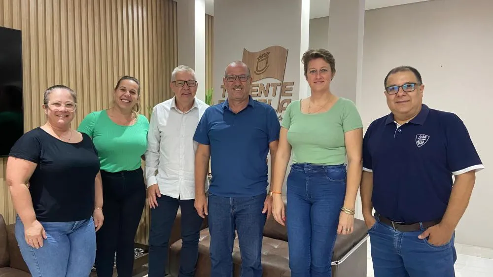 Reunião no gabinete do Prefeito discute parceria para o programa AABB Comunidade