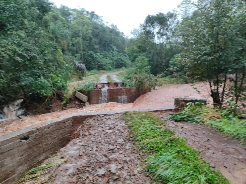 Construção da ponte sobre o Rio Lajeado Bonito avança com 50% da obra concluída