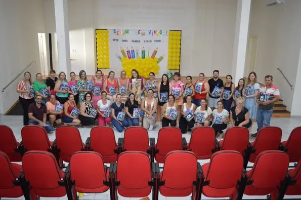 Semana de Formação prepara educadores para o ano letivo de 2025 