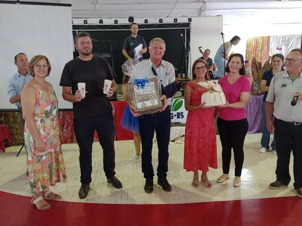 Encontro regional das mulheres em Vista Gaúcha celebra a força e a alegria das trabalhadoras do campo