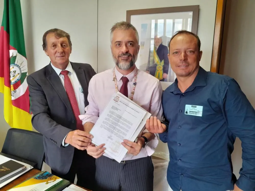 Prefeito e vereadores cumprem agenda em Brasília