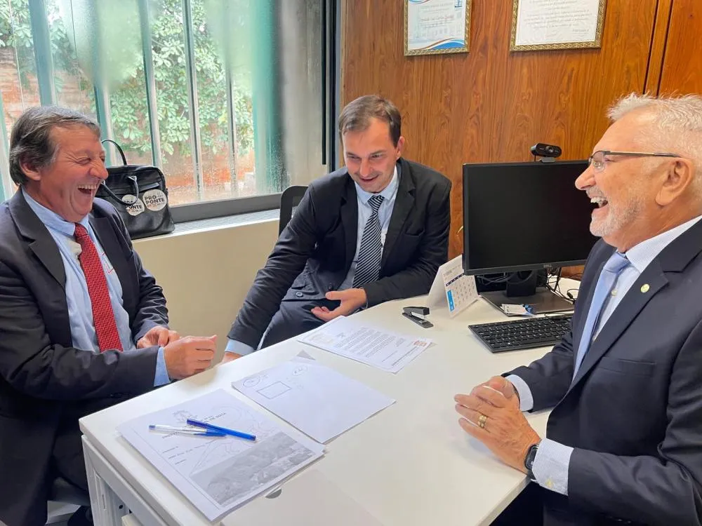 Prefeito e vereadores cumprem agenda em Brasília
