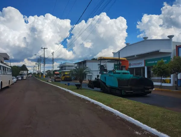 Recapeamento da ERS-330 avança pelo centro da cidade
