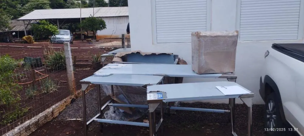 Município repassa equipamentos para agroindústria de produção de ovos