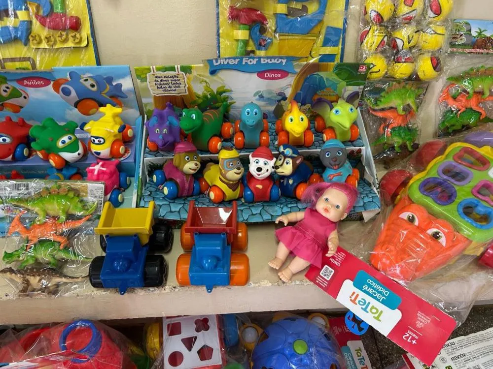 Novos brinquedos chegam ao Centro de Educação Infantil Vovó Ilga
