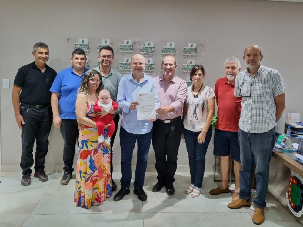 Parlamentar, acompanhado de lideranças petistas, esteve pessoalmente no Gabinete para anunciar o recurso