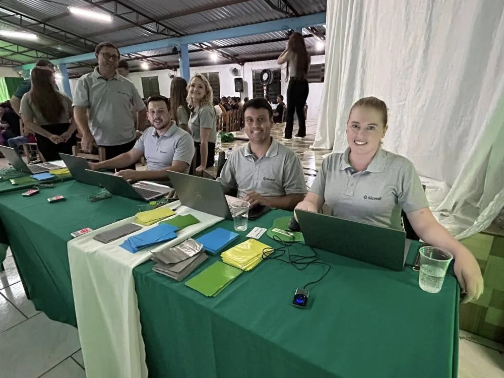 Assembleia da Sicredi Raízes lota clube da Terceira Idade em Miraguaí