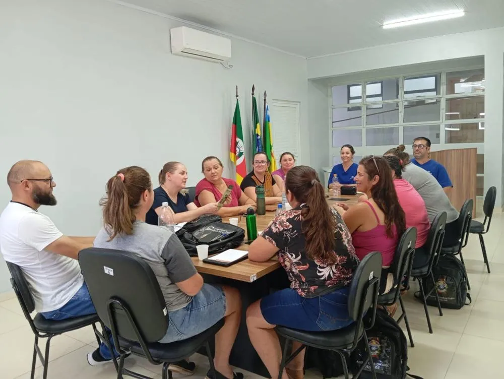 Reunião define estratégias de prevenção na saúde da família 