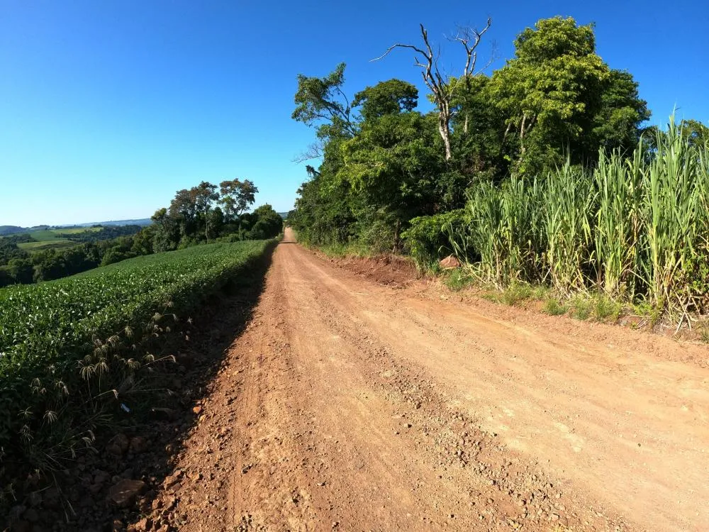 Prefeitura avança com recuperação de estradas rurais
