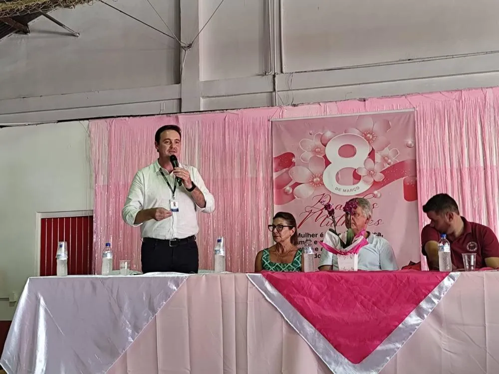 Homenagem às mulheres acontece em grande estilo