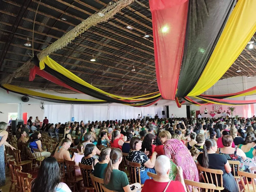 Homenagem às mulheres acontece em grande estilo