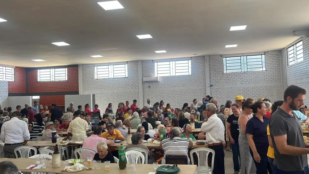 Evento da Terceira Idade marca o início das comemorações do município 