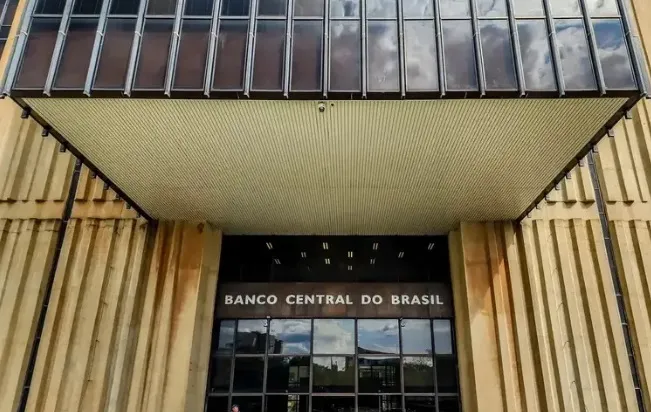 Taxa Selic subiu de 11,25% ao ano para 14,25% ao ano de dezembro de 2024 a março deste ano - Rafa Neddermeyer