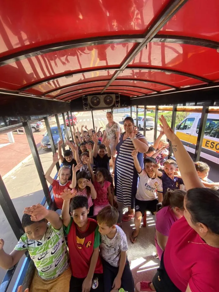 Administração Municipal realiza tarde festiva com crianças na Praça Central