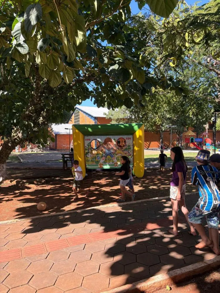 Administração Municipal realiza tarde festiva com crianças na Praça Central
