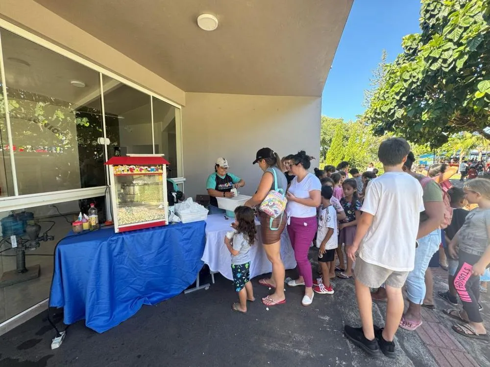 Administração Municipal realiza tarde festiva com crianças na Praça Central