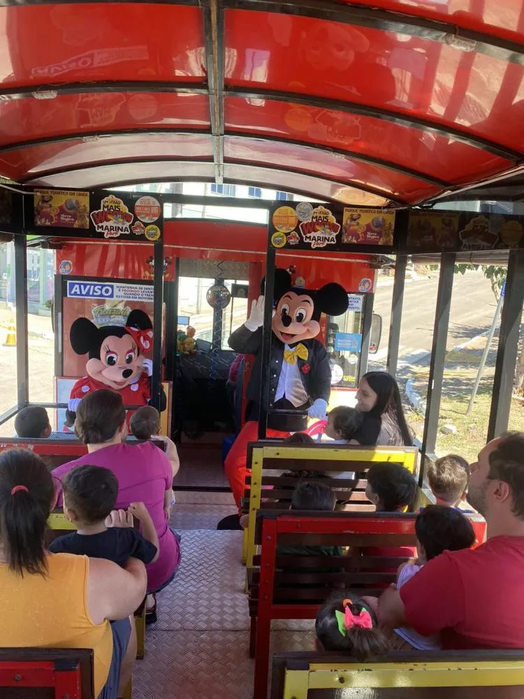 Administração Municipal realiza tarde festiva com crianças na Praça Central