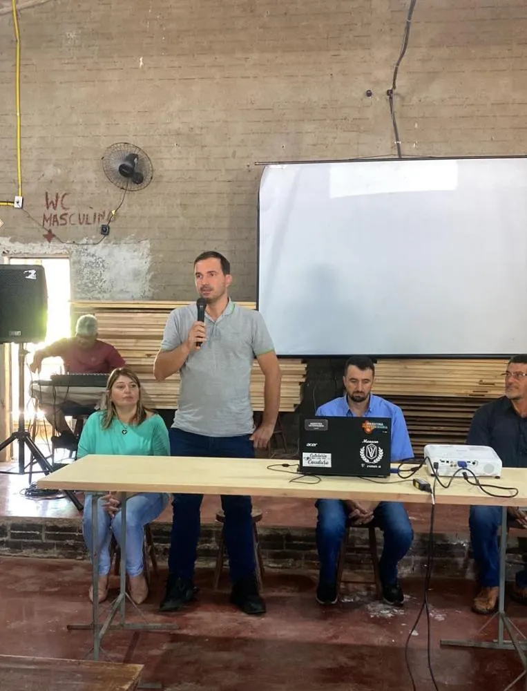 Seminário sobre piscicultura e produção de leite reúne produtores em Barra do Guarita