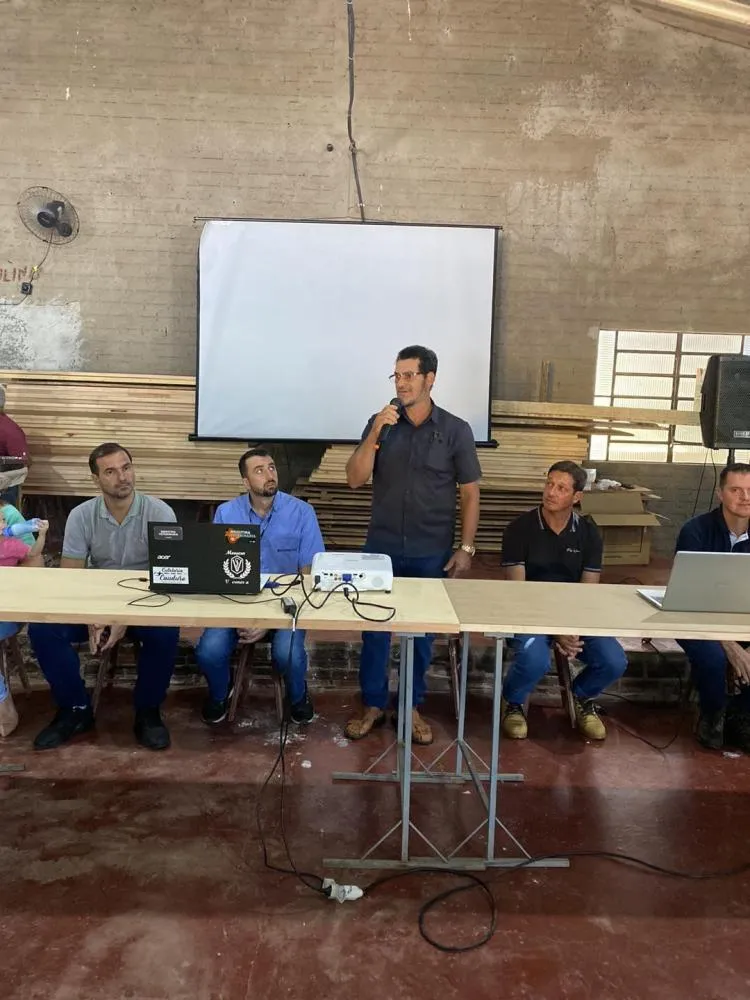 Seminário sobre piscicultura e produção de leite reúne produtores em Barra do Guarita