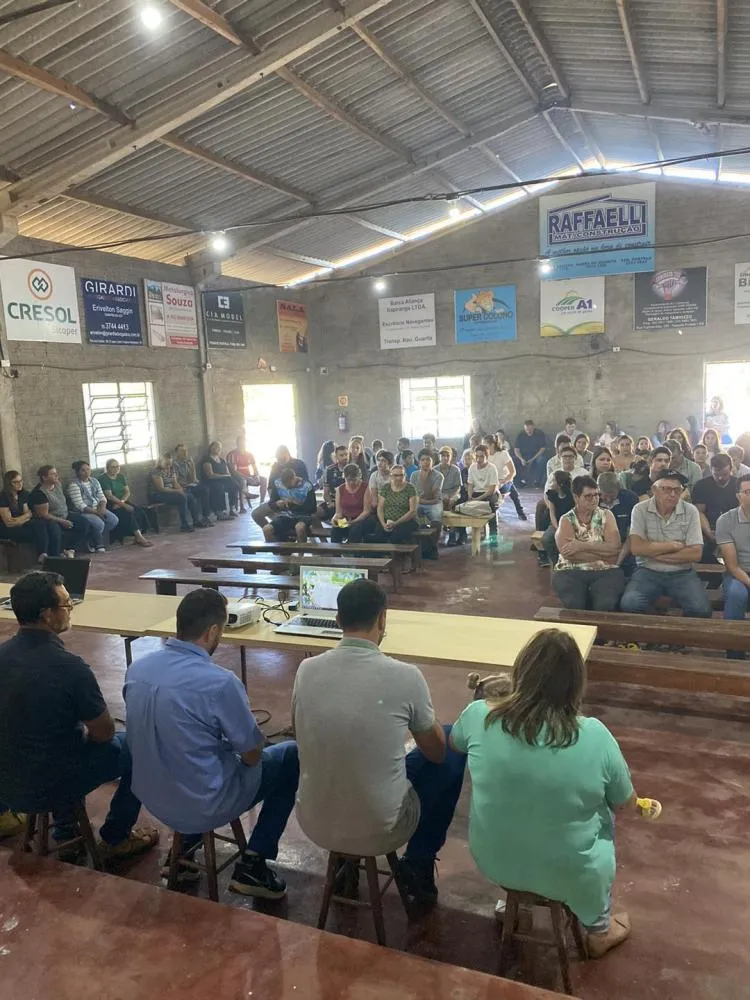 Seminário sobre piscicultura e produção de leite reúne produtores em Barra do Guarita
