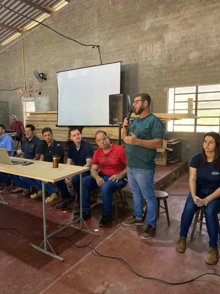 Seminário sobre piscicultura e produção de leite reúne produtores em Barra do Guarita