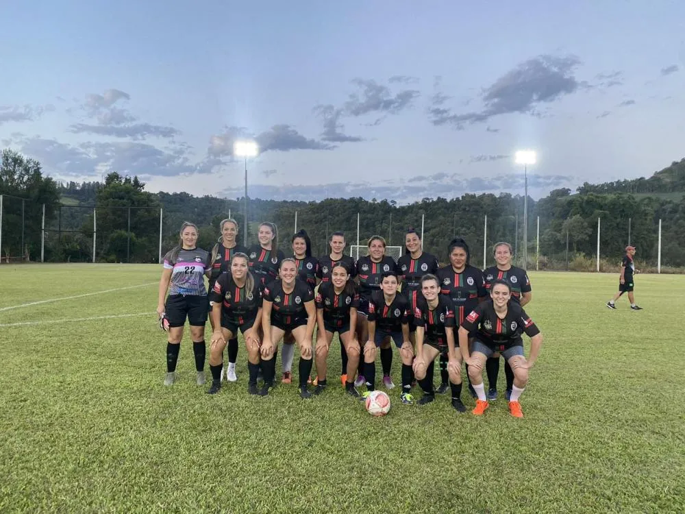 Iluminação em LED é inaugurada no Campo do Tigre com festa esportiva