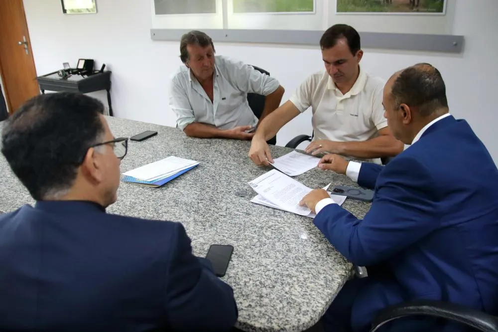  Jeferson e Valcier garantem que Delegacia não sairá do município