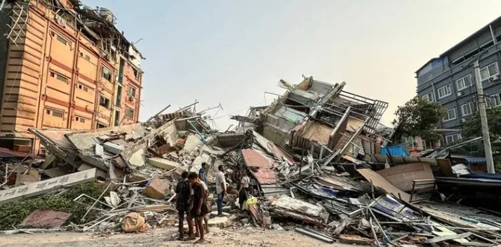 Chega a 144 o número de mortos em terremoto em Mianmar e Tailândia | Foto: AFP