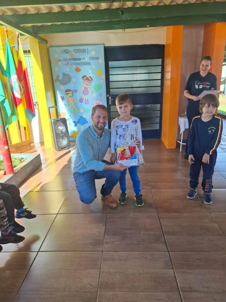 EMEI Lenirinha inaugura novos playgrounds e melhorias na estrutura escolar