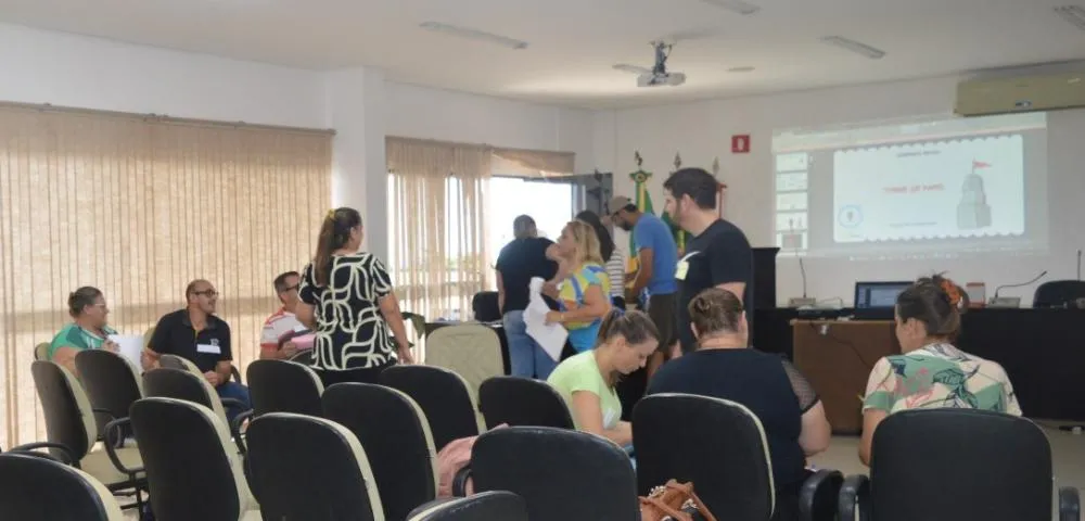 Professores participam de formação do Aprende Brasil