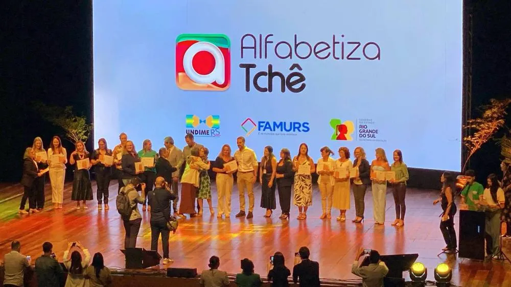 Tenente Portela se destaca na premiação estadual do Programa Alfabetiza Tchê